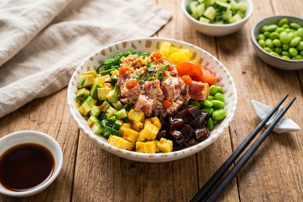 Салат с тунцом и кукурузой